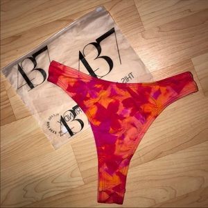437 bikini